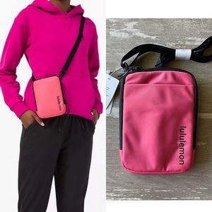 Lululemon Easy Access Crossbody bay in Guava Pink. BNWT